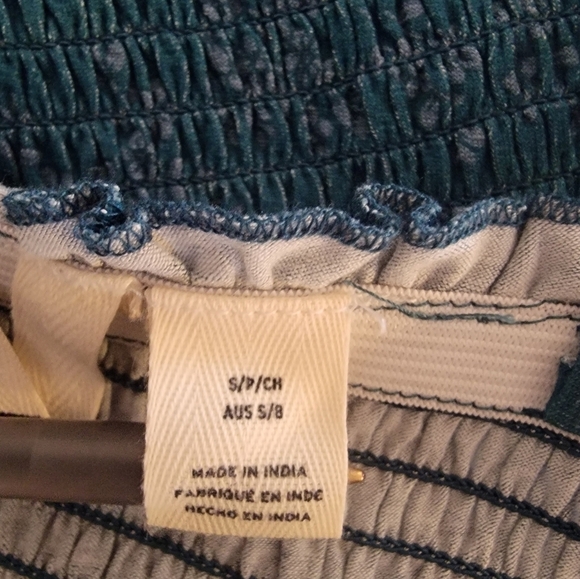 Roxy Jumpsuit Sz Small Smocked Straight Wide Leg Ditzy Floral Bohemian Beachy - Picture 8 of 12